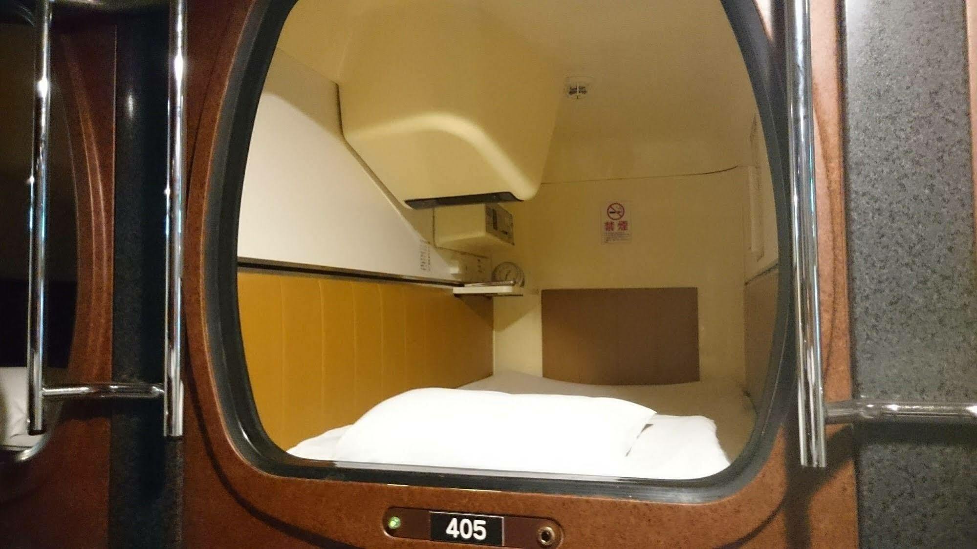 Capsule And Sauna New Japan Ex Hiroshima Exterior photo